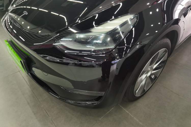 Used Tesla Model Y 2021 Long-Range All-Wheel-Drive Version
