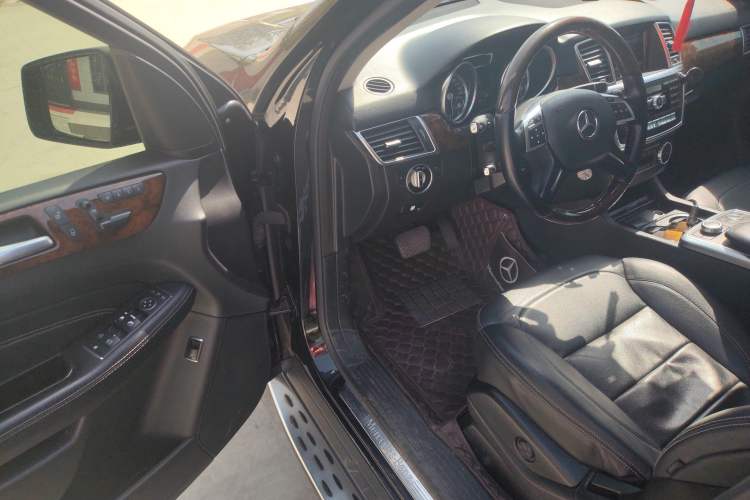 Used Mercedes-Benz M-Class 2014 ML 400 4MATIC Luxury Model