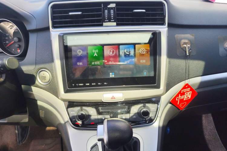 Used Haval M6 2019 1.5T DCT Two-Wheel Drive Value Edition China VI Standard Audio And AC Panel