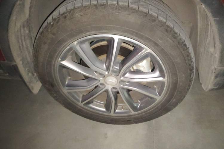 Used Geely Auto Emgrand X7 Sport 2018 1.8TD Automatic Two-Wheel Drive Smart Connect 4G Internet Edition