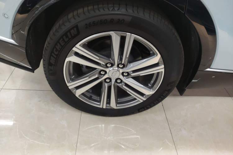 Used Cadillac LYRIQ 2022 Rear-Drive Long-Range Luxury Edition