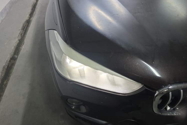 Used BMW X1 2016 sDrive18Li Fashion Model Right Front Headlight