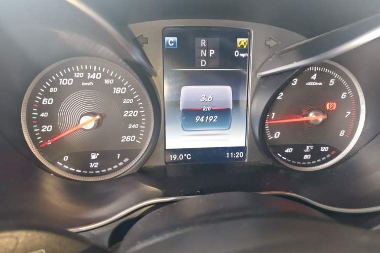 Used Mercedes-Benz GLC 2016 GLC 300 4MATIC Dynamic Model
