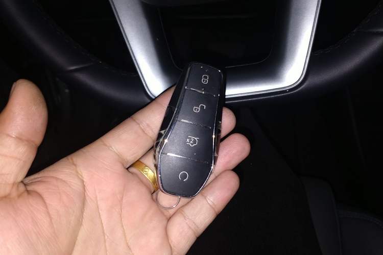 Used BYD Song Pro New Energy 2025 2nd Generation Intelligent Driving Version DM-i 75KM Overachiever Trim Interior 1