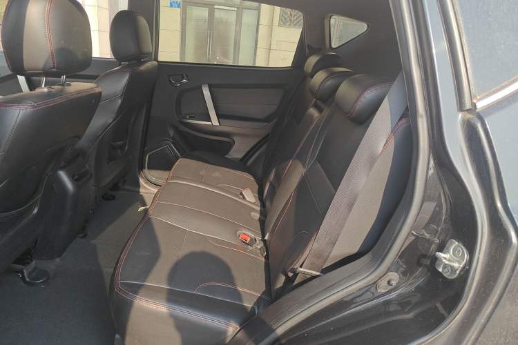 Used Geely Auto GX7 2014 2.0L Automatic Prestige Version China V Standard