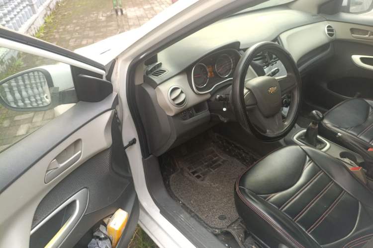 Used Chevrolet Sail 2015 Sail 3 1.5L Manual with Ideal Sunroof Edition