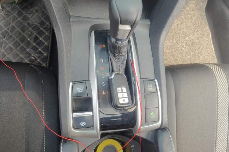 Used Honda Civic 2016 220TURBO CVT Luxury Edition Gear Lever