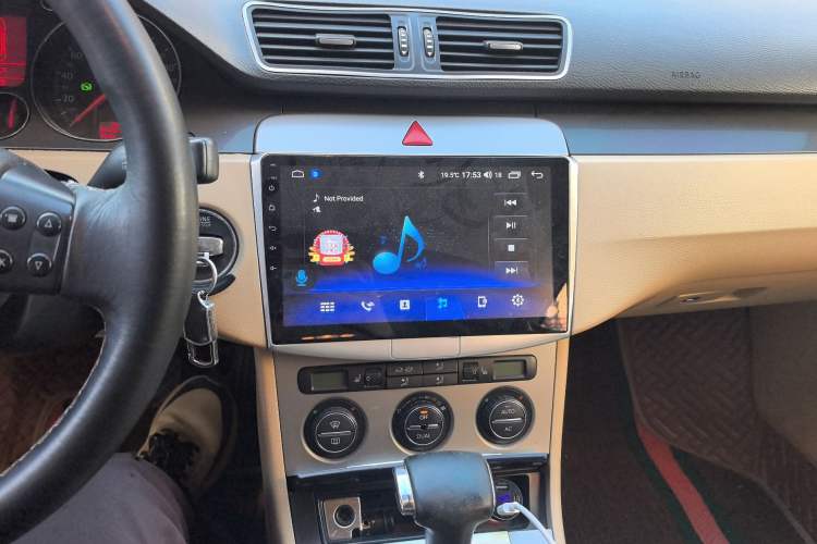 Used Volkswagen Magotan 2007 1.8 TSI Automatic Luxury Model Audio And AC Panel