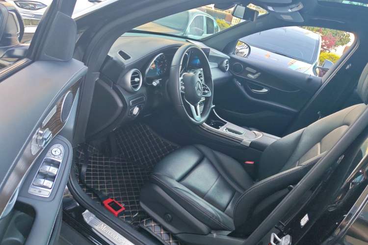 Used Mercedes-Benz GLC 2020 Facelifted GLC 260 L 4MATIC Dynamic Edition
