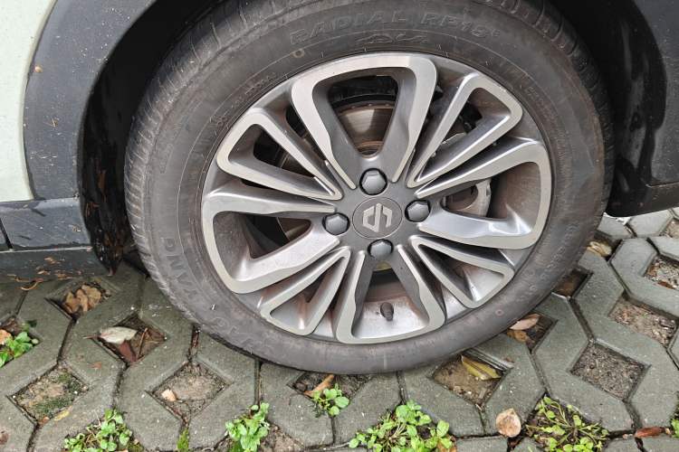 Used Leapmotor T03 2024 310 Comfort Edition Right Front Wheel Hub