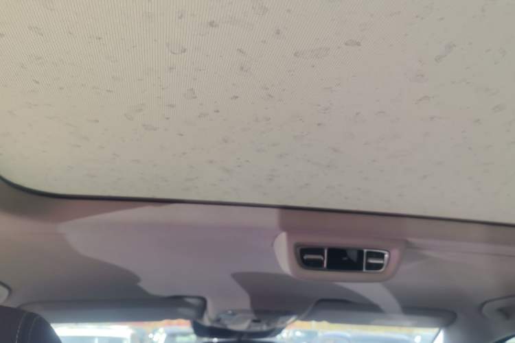 Used Mercedes-Benz V-Class 2018 V 260 Prestige Edition China VI Headliner