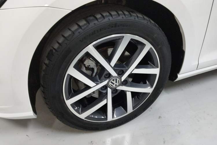 Used Volkswagen Golf 2020 Zhiai Edition 280TSI DSG Comfort Model Exterior 4