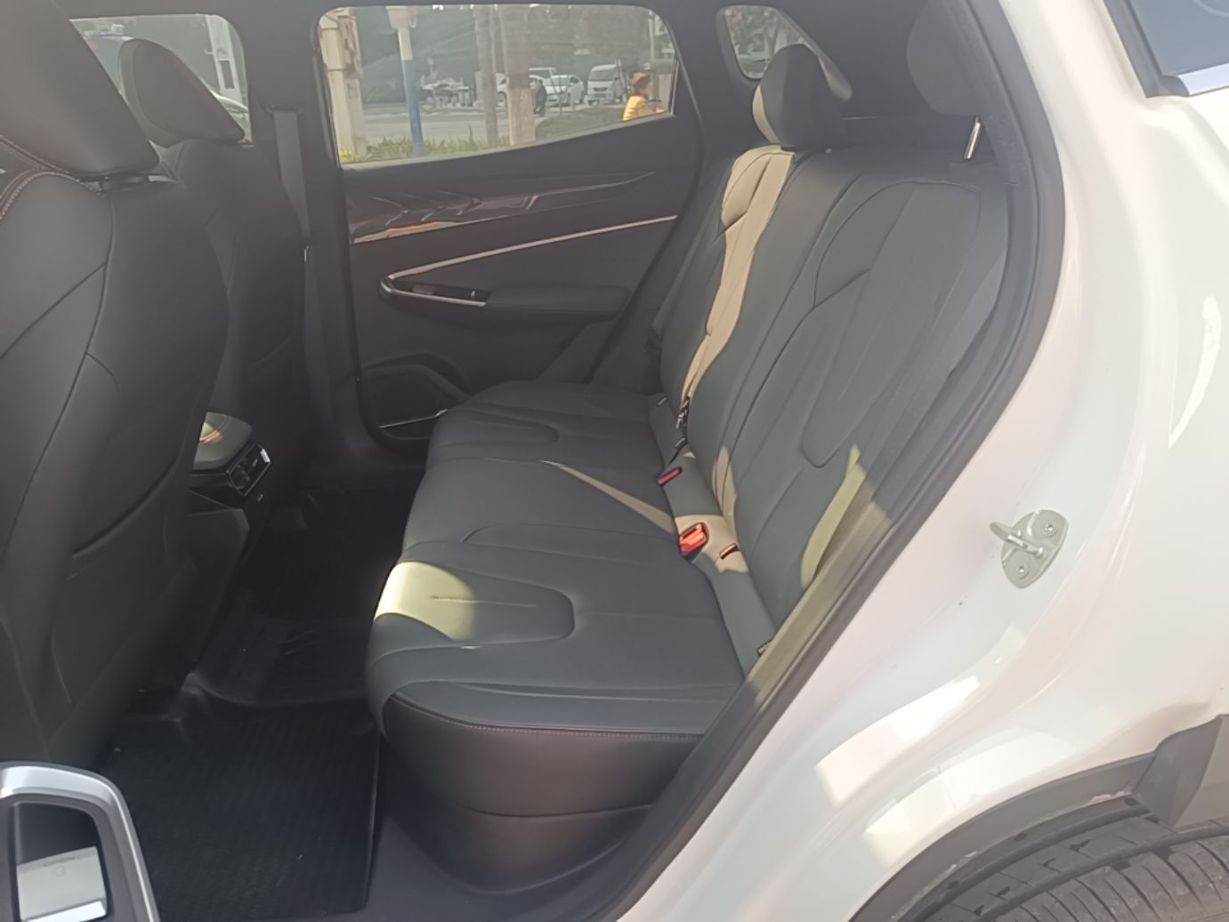 Geely Auto Emgrand X7 Sport 2024 1.5TD Dragon Edition — снимка 20