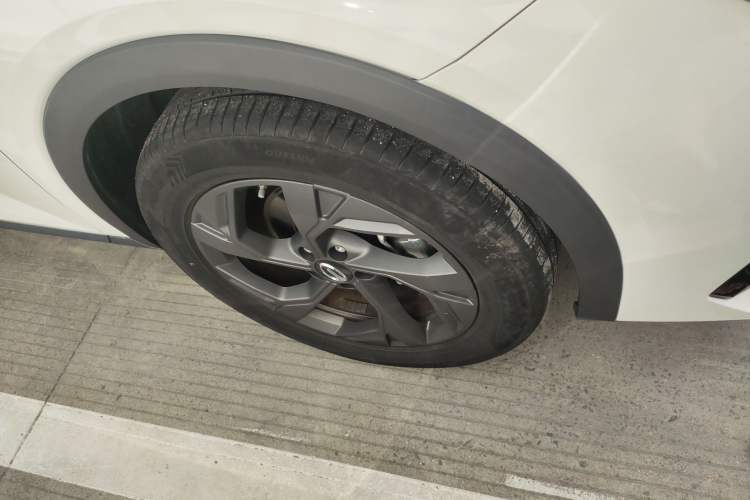 Used GAC Trumpchi GS3 2023 Shadow Speed 270T Enjoyment Edition Right Front Wheel Hub