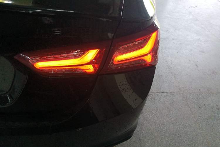 Used Chevrolet Malibu XL 2021 Redline 550T Automatic Sharp Edition Right Rear Taillight