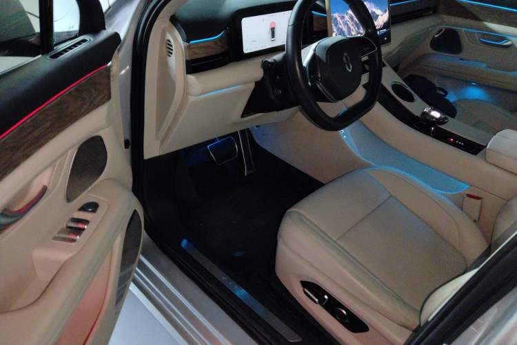 Used Hima AITO M5 2022 Extended-Range Four-Wheel Drive Performance Version
