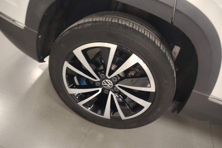 Used Volkswagen Tharu 2022 330TSI Four-Wheel Drive Luxury Edition
