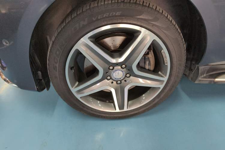 Used Mercedes-Benz GLE-Class 2015 GLE 400 4MATIC Left Front Wheel Hub