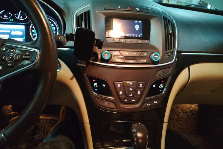 Used Buick Regal 2015 2.0L Elite Fashion Edition