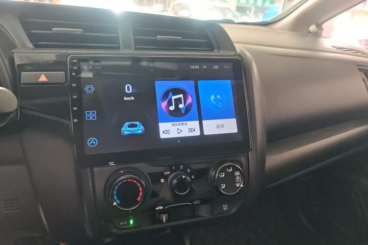 Used Honda Fit 2018 1.5L CVT Comfort Version Audio And AC Panel