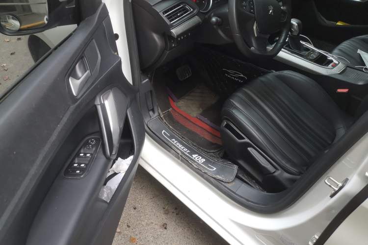 Used Peugeot 408 2019 360THP Automatic Luxury Edition China VI Standard Driver Seat