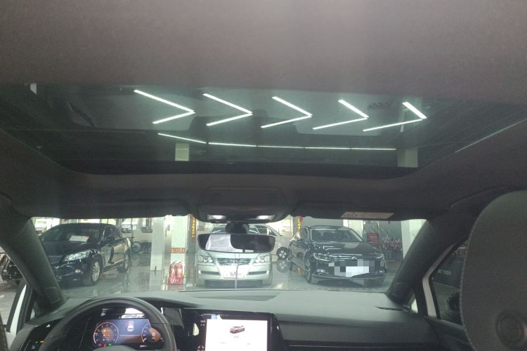 Used Volkswagen Golf 2023 Facelift 280TSI DSG R-Line Lite Headliner