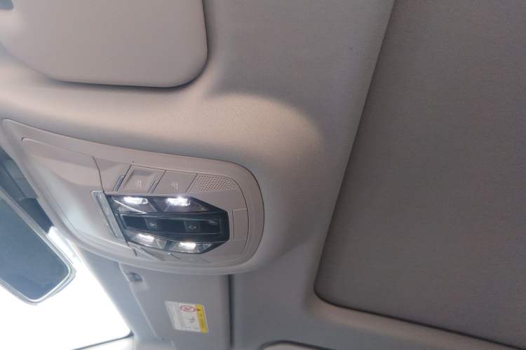 Used Chery Tiggo 8 PRO 2024 Champion Edition 390T Two-Wheel Drive Peak Version 7 Seats
