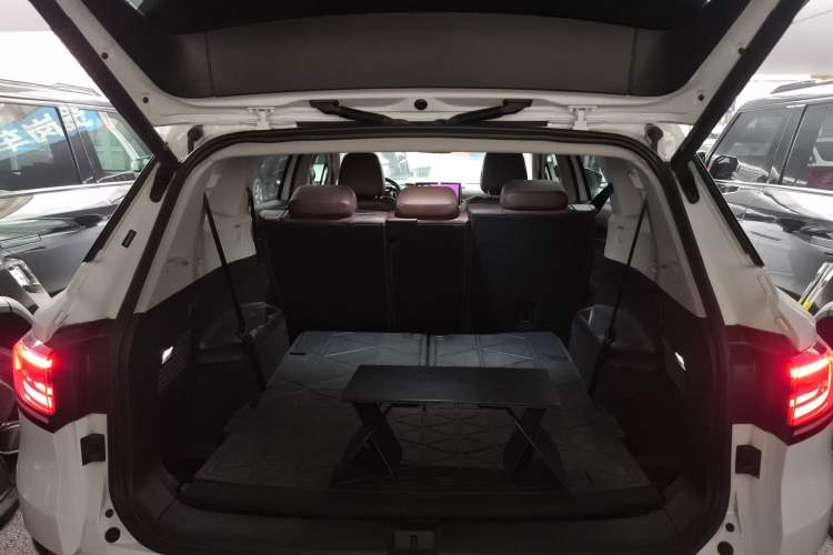 Used Volkswagen ID.6 X 2022 Smart Enjoyment Long-Range Edition
