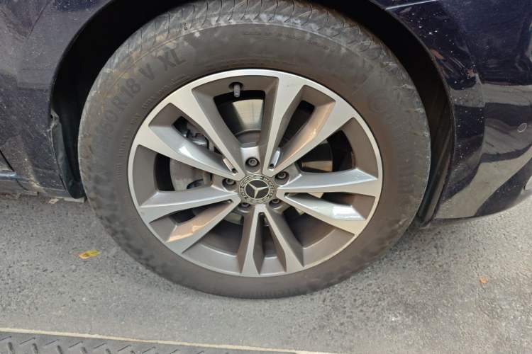 Used Mercedes-Benz V-Class 2021 V 260 Avantgarde Edition