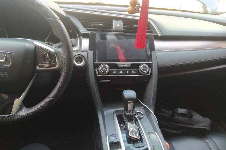 Used Honda Civic 2016 220TURBO CVT Luxury Edition
