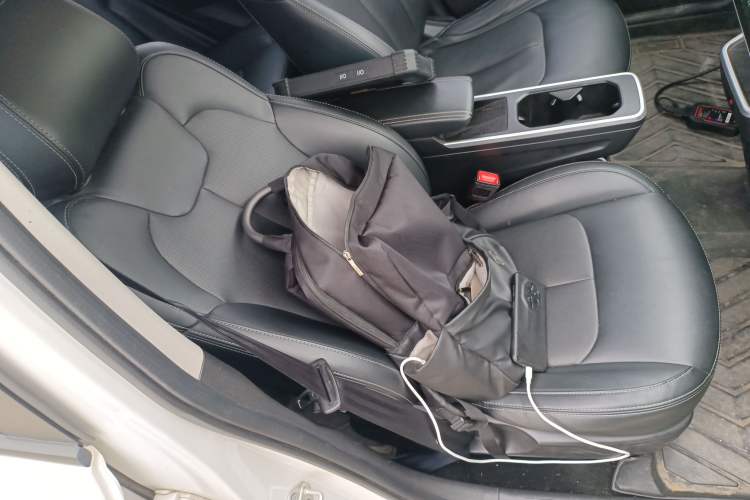 Used NETA V 2022 Chao 400 Right Front Seat