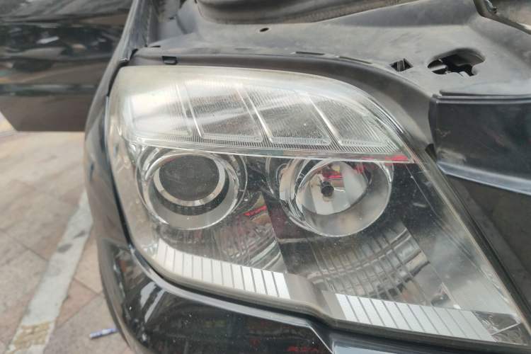 Used Mercedes-Benz GLK-Class 2011 GLK 300 4MATIC Luxury Model
