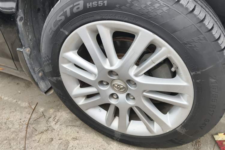 Used Toyota Camry 2009 240V Ultimate Edition Right Front Wheel Hub