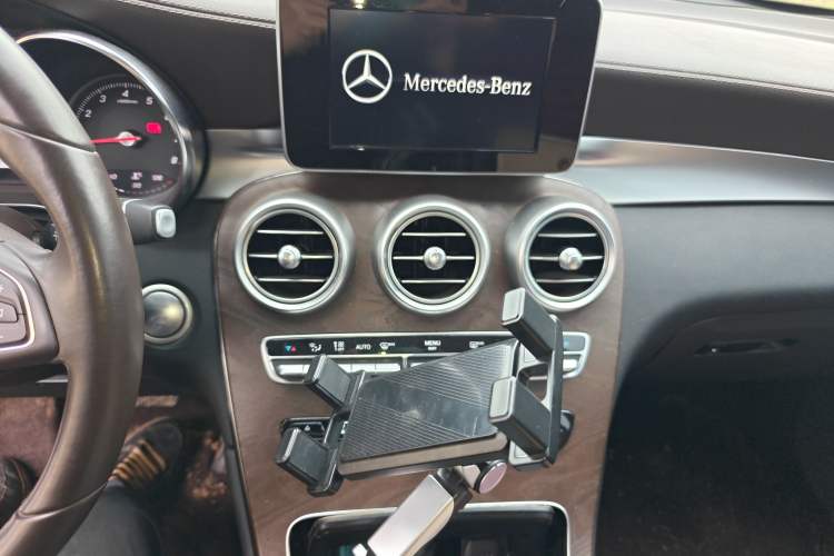 Used Mercedes-Benz GLC 2019 GLC 300 L 4MATIC Dynamic Model