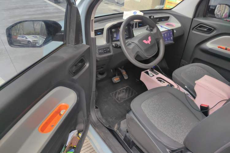Used Wuling Hongguang MINIEV 2020 Enjoyment Model Lithium Iron Phosphate Driver Seat