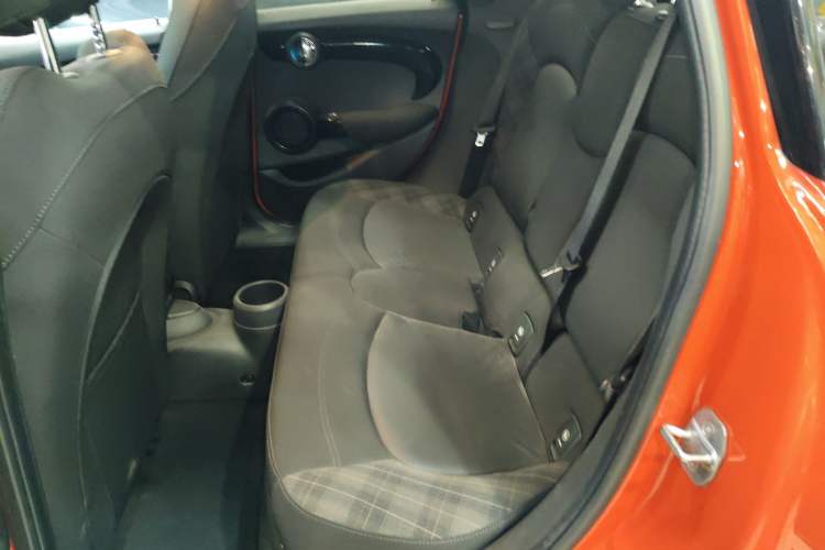 Used MINI 2018 1.5T COOPER Classic Edition Five-Door Version
