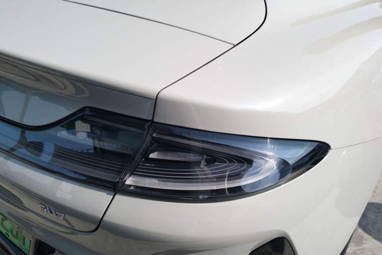 Used Xiaomi Auto SU7 2024 Rear-Drive Long-Range Intelligent Driving Version