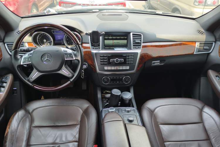 Used Mercedes-Benz M-Class 2014 ML 400 4MATIC Luxury Model
