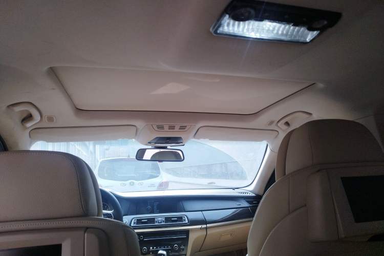 Used BMW 7 Series 2009 730Li Luxury Model
