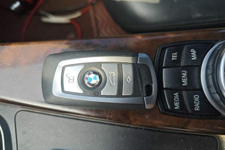 Used BMW 3 Series 2015 320Li Luxury Design Package Premium Edition
