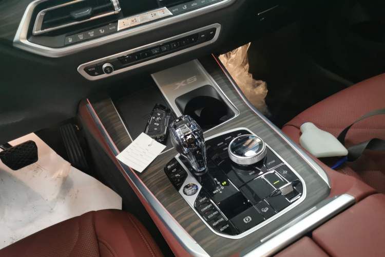 Used BMW X5 2022 Restyled xDrive 40Li Luxury Edition M Sport Package
