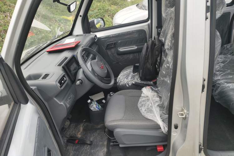 Used Wuling Zhiguang New Energy 2025 Standard Model Left Front Seat