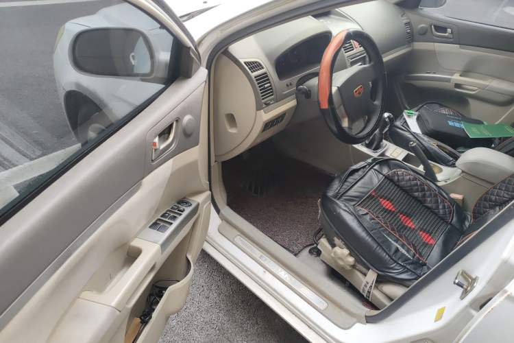 Used Geely Auto Classic Emgrand 2010 Hatchback 1.8L Manual Comfort Edition
