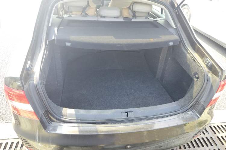 Used Skoda Superb 2013 1.4TSI Manual Shengshi Edition Trunk