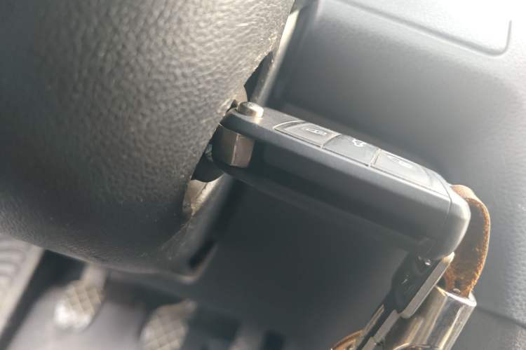 Used Volkswagen Golf 2015 1.6L Manual Fashion Edition Vehicle Key