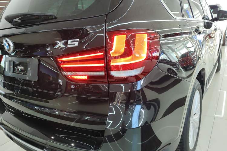 Used BMW X5 2017 xDrive28i
