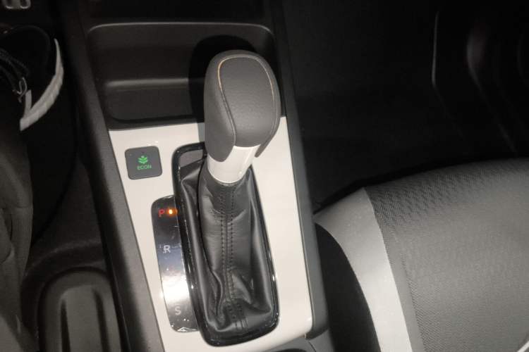 Used Honda Fit 2021 1.5L CVT Trendy Sports Edition Gear Lever