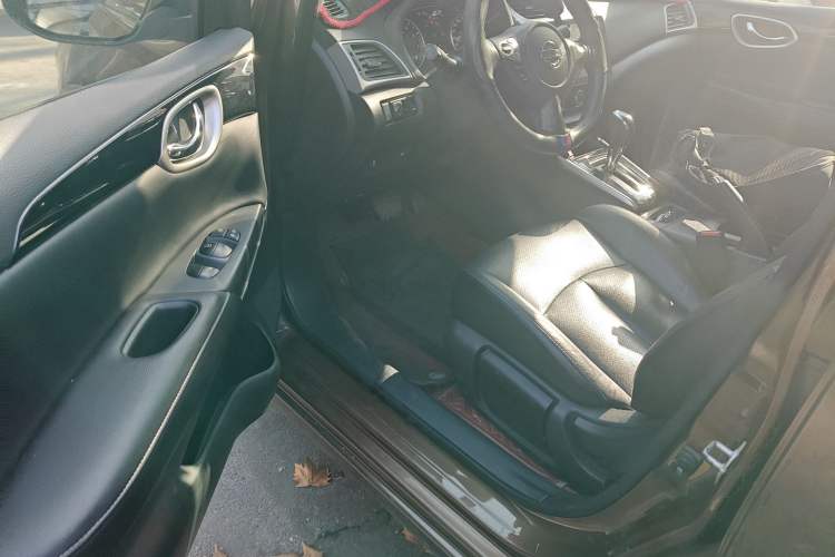 Used Nissan Sylphy 2016 1.6 XL CVT Luxury Edition Driver Seat