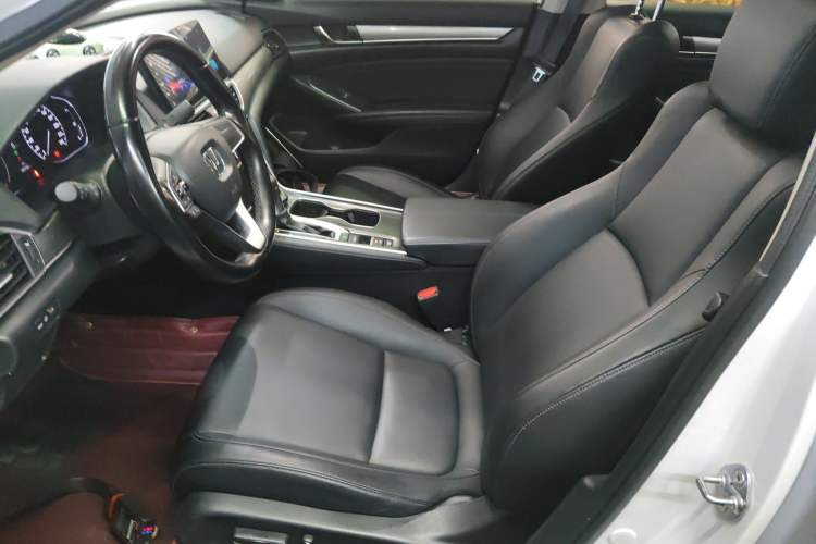 Used Honda Accord 2022 260TURBO Luxury Edition Left Front Seat