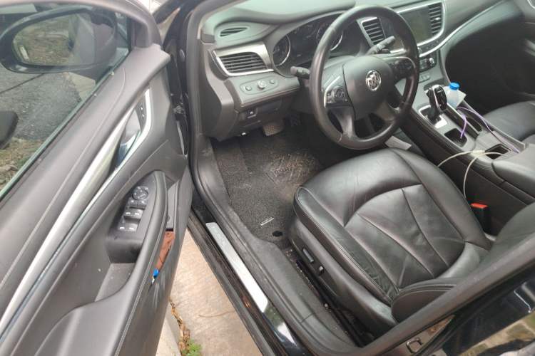 Used Buick LaCrosse 2016 Revised Version 28T Elite Edition Interior 3